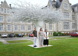 Santander inaugura una exposici&oacute;n de esculturas monumentales de Manolo Vald&eacute;s