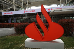 Santander lanzar&aacute; otro programa de recompra de 1.825 millones este mes