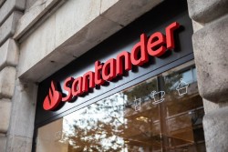 Santander provisiona 350 millones en Reino Unido tras la sentencia por su negocio de autos