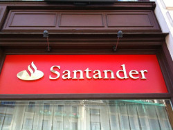 Santander repunta m&aacute;s de un 1% tras registrar 5.455 millones de beneficio en el primer trimestre