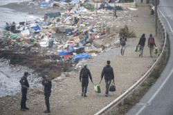 Siguen en Ceuta m&aacute;s de 15.000 marroqu&iacute;es sin ser expulsados a su pais