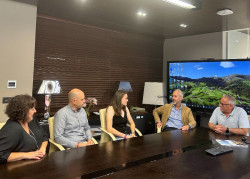 Silva recibe a la alumna c&aacute;ntabra ganadora de los Premios a la Soldadura en la FP