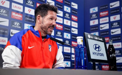 Simeone: "La fortaleza del FC Barcelona es el entrenador"