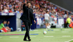 Simeone: "Son tres puntos y quedar&aacute; mucha Liga por delante"