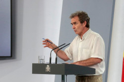  Sim&oacute;n dice que cifra total de fallecidos est&aacute; "congelada" y se conocer&aacute; cuando CCAA revisen datos