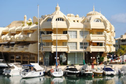 Sotogrande, Benalm&aacute;dena y Puerto Ban&uacute;s, los puertos deportivos m&aacute;s sostenibles de Espa&ntilde;a, seg&uacute;n un estudio