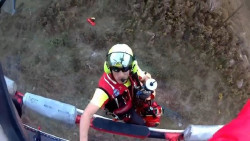  Sucesos.- Evacuado en helic&oacute;ptero un hombre con la pierna rota al ser golpeado por una yegua en Cartes