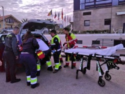 Surfistas rescatan a una mujer con síntomas de ahogamiento  en Berria