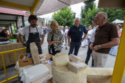 Susinos destaca en Pesquera el papel "estrat&eacute;gico" de las queser&iacute;as artesanas en el medio rural