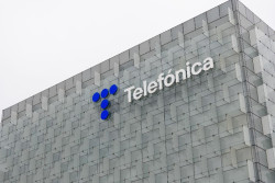 Telefónica y Vodafone España cierran el acuerdo para su `joint venture` de fibra