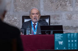 Todas las Academias de Lengua Española se adhieren al director de la RAE, Muñoz Machado: "Firme liderazgo intelectual"
