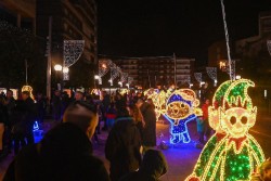 Torrelavega adjudica por 114.000 euros el alumbrado navideño, que incluirá `photocalls` iluminados