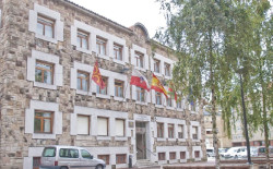 Torrelavega convocará siete plazas de delineante y ayudante de oficios