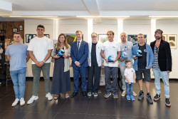 Torrelavega homenajea a cuatro surfistas por convertir Cantabria en un referente del surf de grandes olas