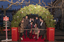 Torrelavega inaugura el Mercado de Navidad que ofrece productos típicos y decoración especial