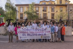 Torrelavega ratifica su compromiso con los enfermos de Alzheimer y sus familias