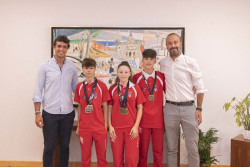 Torrelavega recibe a los campeones de España de kickboxing Fabio Carral, Zaira García y Eduardo Valdor