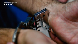 Tres detenidos en Calella (Barcelona) por presuntamente estafar 1,68 millones a una mujer