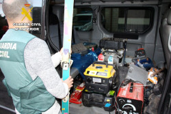  Tres detenidos en relaci&oacute;n al robo de m&aacute;s de 8.000 euros en herramientas en Cabez&oacute;n de Li&eacute;bana