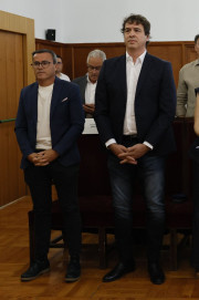 $posts[$i]->TITULO