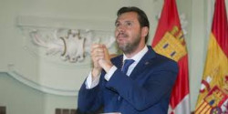 Un alcalde confundido y gris