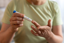 Un especialista recomienda a los pacientes con diabetes un estilo de vida saludable y apoyo emocional frente al estrés