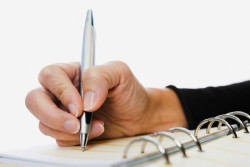 Un estudio evidencia que escribir en papel es mejor que de forma electr&oacute;nica para memorizar algo