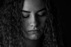 Un estudio evidencia que una dieta alta en calor&iacute;as empeora la salud mental de las mujeres