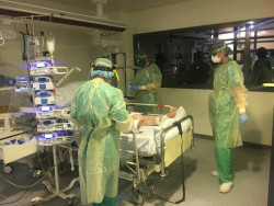  Un estudio realizado en Wuhan (China) evidencia los beneficios de acostar boca abajo a pacientes graves