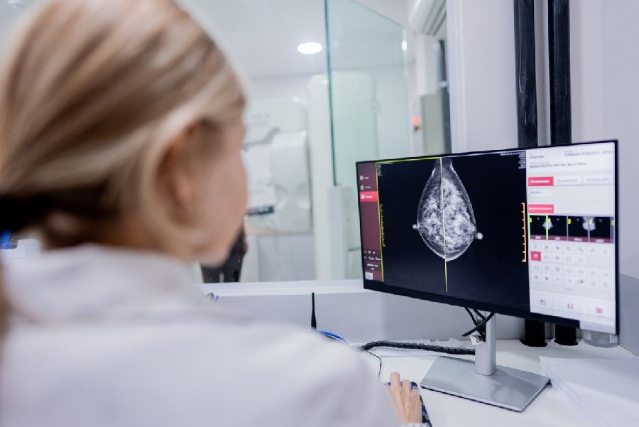 Un f&aacute;rmaco para suprimir la lactancia tras parto podr&iacute;a reducir el riesgo de c&aacute;ncer de mama, seg&uacute;n estudio internacional