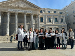 Un movimiento social recoge 100.000 firmas contra el Estatuto Marco y pide eliminar progresivamente guardias de 24 horas