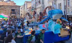 `Un mundo de conciencia` gana el Concurso de Carrozas de San Mateo en Reinosa