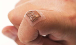 Un nuevo parche controla la presi&oacute;n arterial y la frecuencia card&iacute;aca y  se miden los niveles de glucosa o alcohol