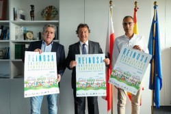 Un treintena de productores de Cantabria participan en el XXI Mercado Campurriano de Reinosa