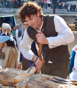 Una exposici&oacute;n en el Centro de Estudios Lebaniegos recorrer&aacute; la historia del calzado tradicional de madera