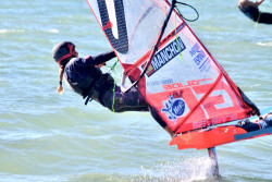 Una veintena de espa&ntilde;oles participan en los iQFoil International Games