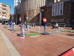 Unos 200 escolares visitarán el circuito de educación vial instalado en Torrelavega