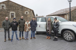 Urrutia inaugura la nueva p&eacute;rgola de la plaza de Hormiguera