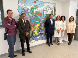  Valdecilla sigue humanizando los espacios de Pediatría con nuevos vinilos para promover hábitos saludables