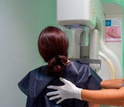 Valdecilla y Novartis arrancan un proyecto para mejorar el proceso asistencial de las pacientes con cáncer de mama