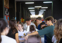 Valencia CF y Banco de Alimentos recogen 1 millón de kilos de alimentos y productos de primera necesidad