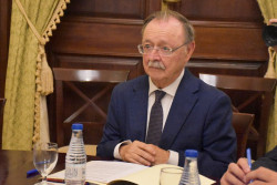 Vivas pide a los vecinos de Ceuta "unidad, templanza, firmeza y serenidad" y destaca su "comportamiento ejemplar"