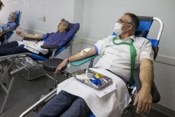 Zuloaga anima a los cántabros a donar sangre y plasma, fundamental para "salvar vidas"